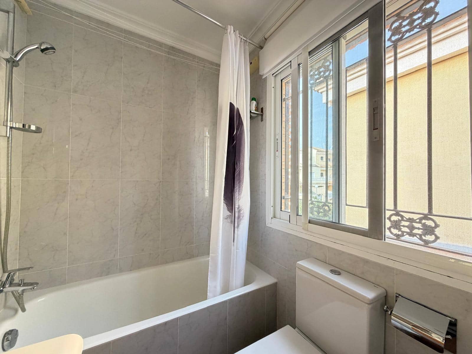 4 soverom Villa til salgs i Orihuela Costa med svømmebasseng garasje - € 380 000 (Ref: 10137188)