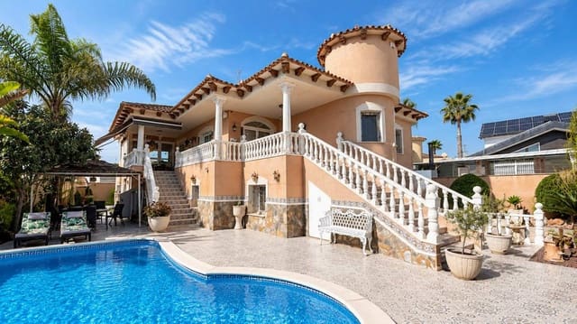 4 bedroom Townhouse for sale in Benferri with pool garage - € 467,000 (Ref: 10137196)