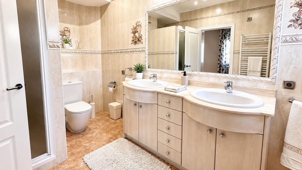 4 chambre Maison de Ville à vendre à Benferri avec piscine garage - 467 000 € (Ref: 10137196)