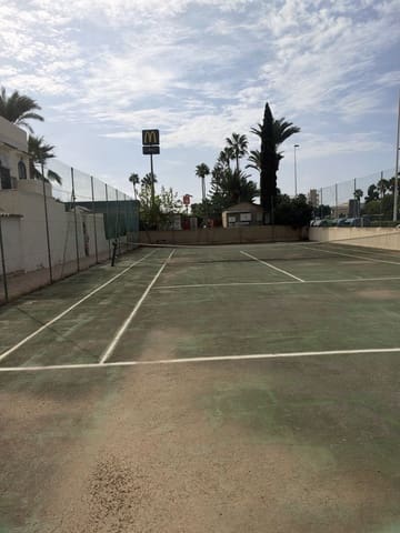 2 chambre Villa/Maison à vendre à Puerto Deportivo, Torrevieja avec piscine garage - 179 990 € (Ref: 10137206)