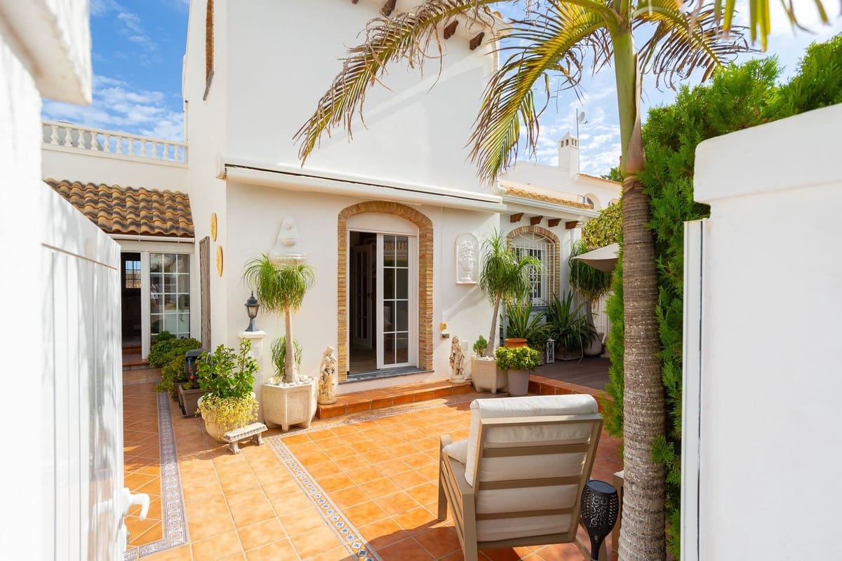 3 soverom Villa til salgs i Orihuela med garasje - € 479 000 (Ref: 10137212)