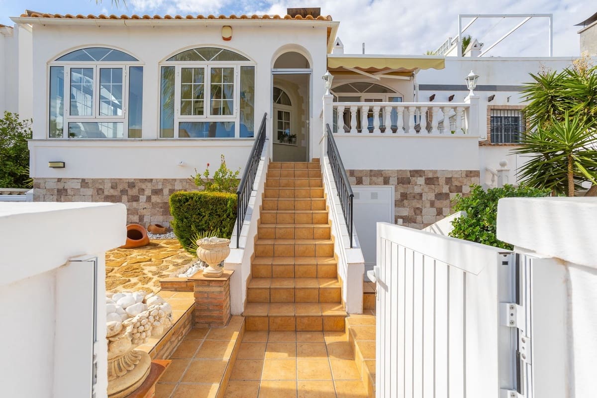3 soverom Villa til salgs i Orihuela med garasje - € 479 000 (Ref: 10137212)