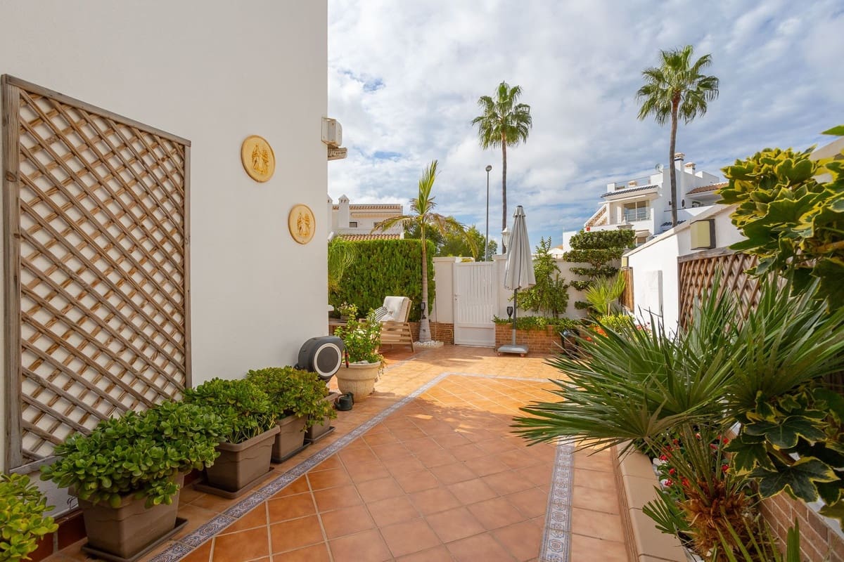 3 soverom Villa til salgs i Orihuela med garasje - € 479 000 (Ref: 10137212)