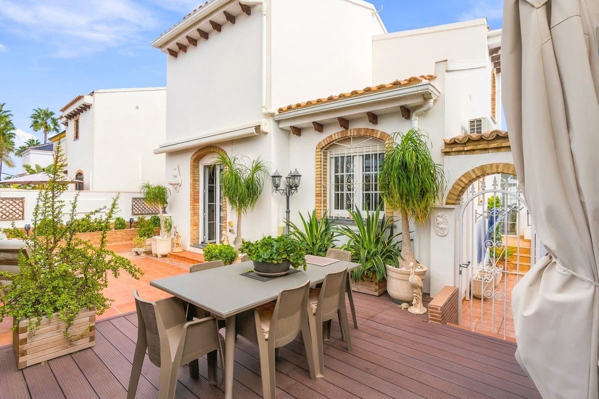 3 soverom Villa til salgs i Orihuela med garasje - € 479 000 (Ref: 10137212)