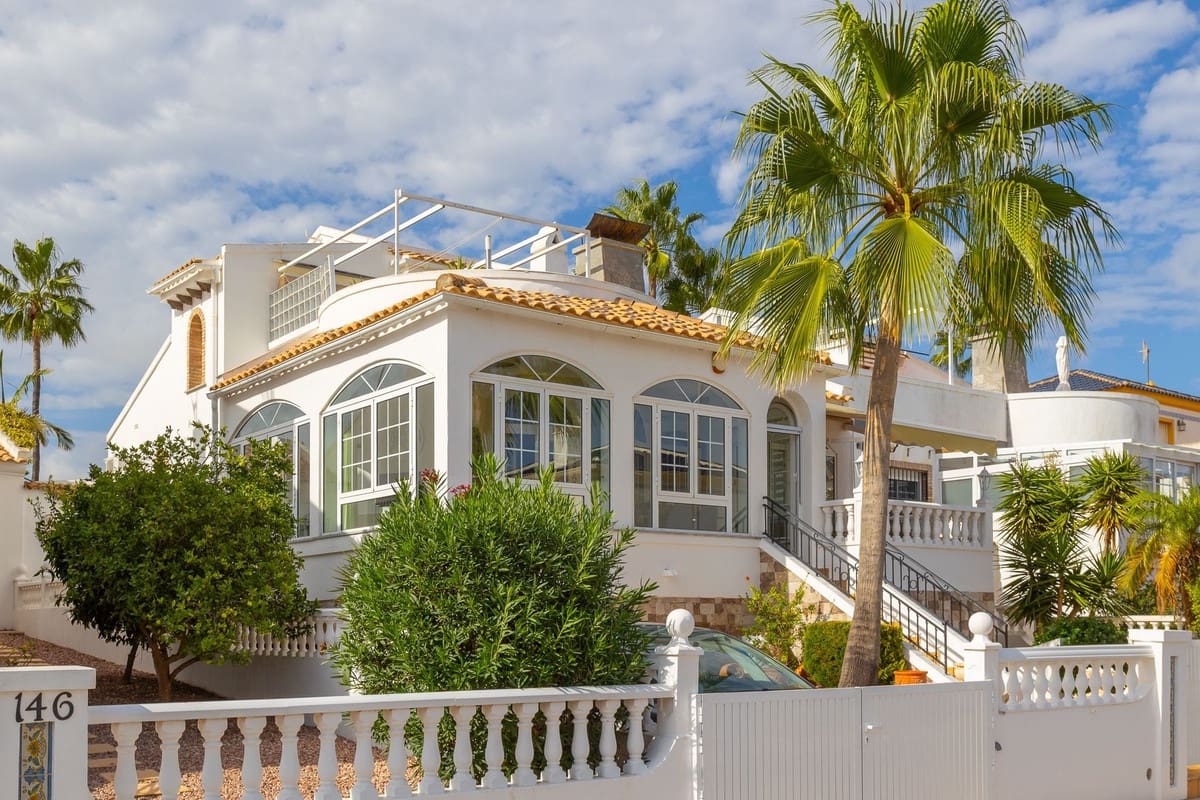 3 soverom Villa til salgs i Orihuela med garasje - € 479 000 (Ref: 10137212)