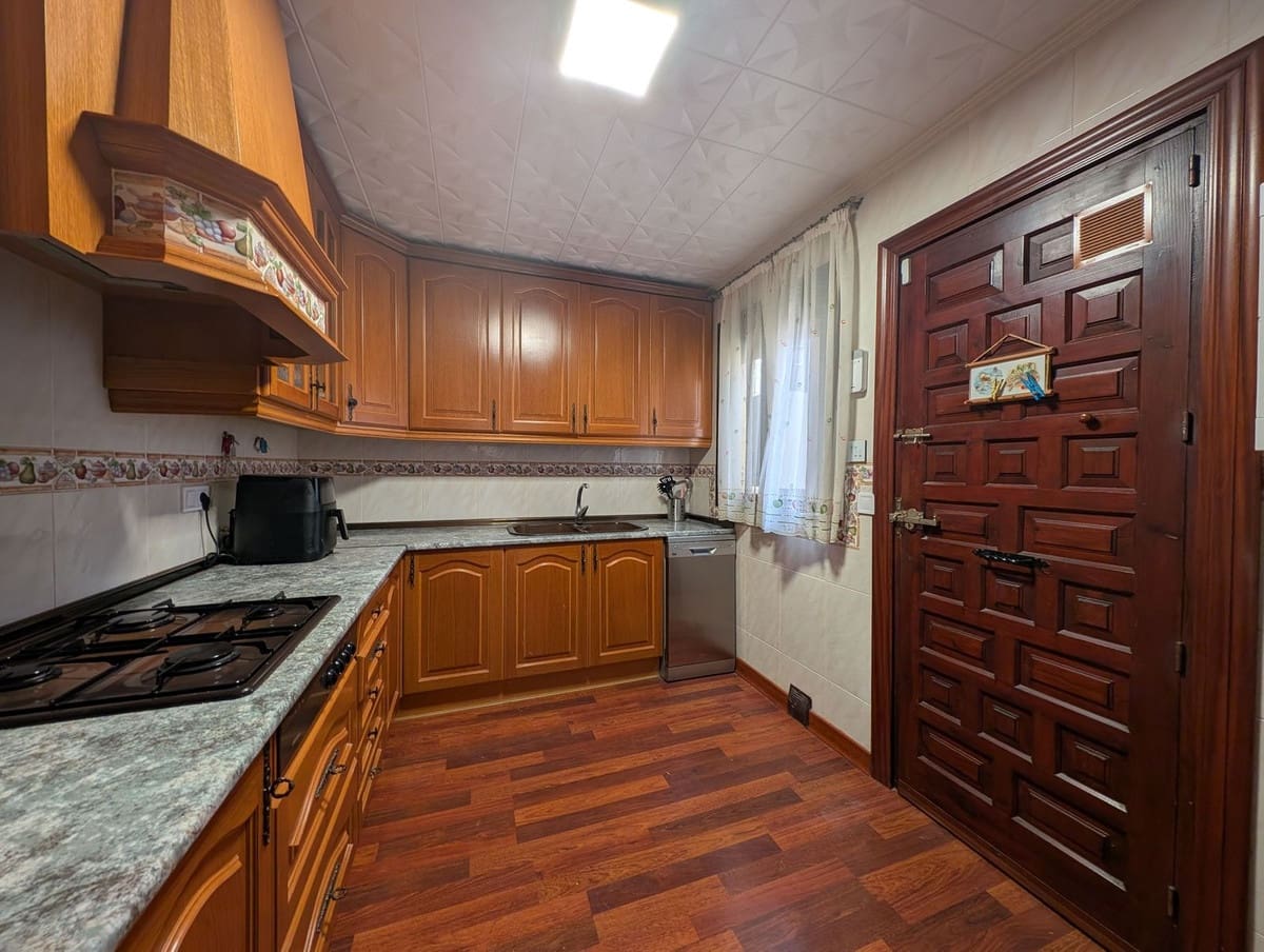 5 sypialnia Willa na sprzedaż w San Vicente / Sant Vicent del Raspeig z basenem garażem - 590 000 € (Ref: 10137213)