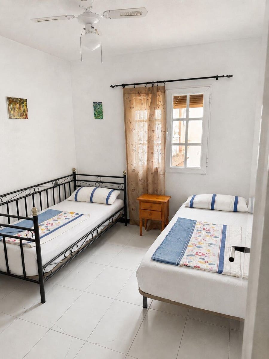 2 makuuhuone Bungalow myytävänä paikassa Torrevieja mukana uima-altaan - 175 000 € (Ref: 10137331)