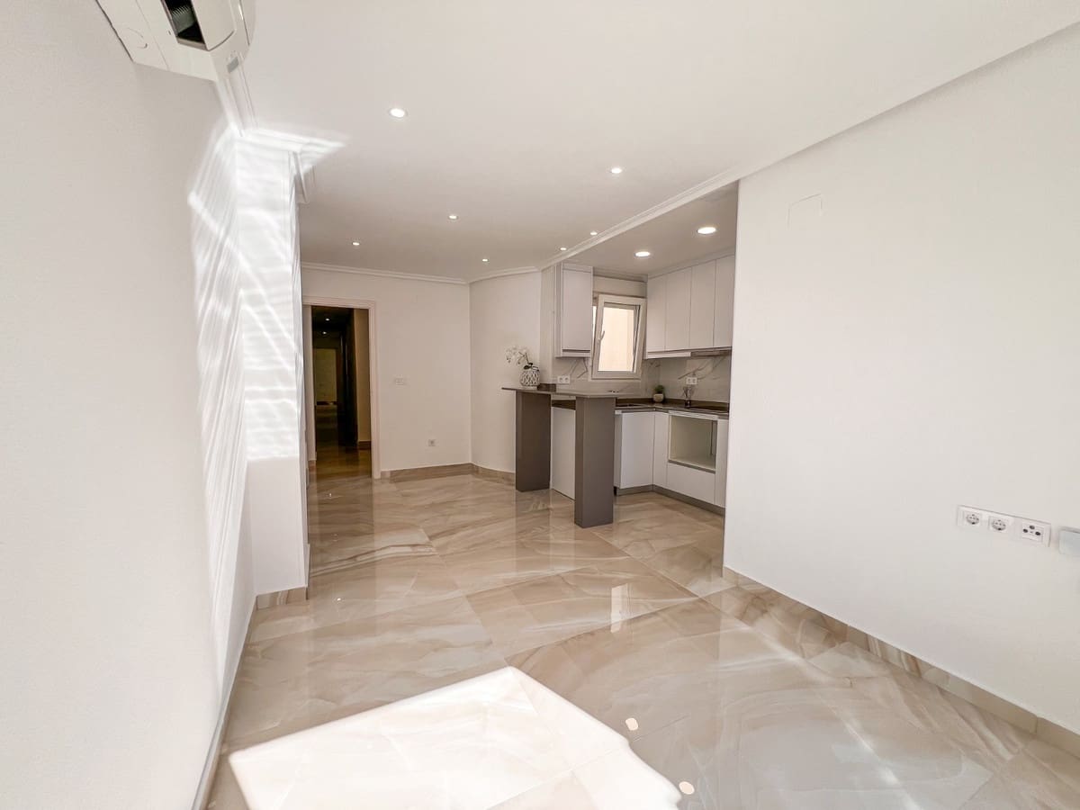 2 soverom Leilighet til salgs i Torrevieja - € 198 900 (Ref: 10137366)