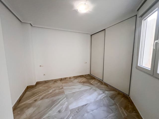 2 soverom Leilighet til salgs i Puerto Deportivo, Torrevieja - € 198 900 (Ref: 10137366)
