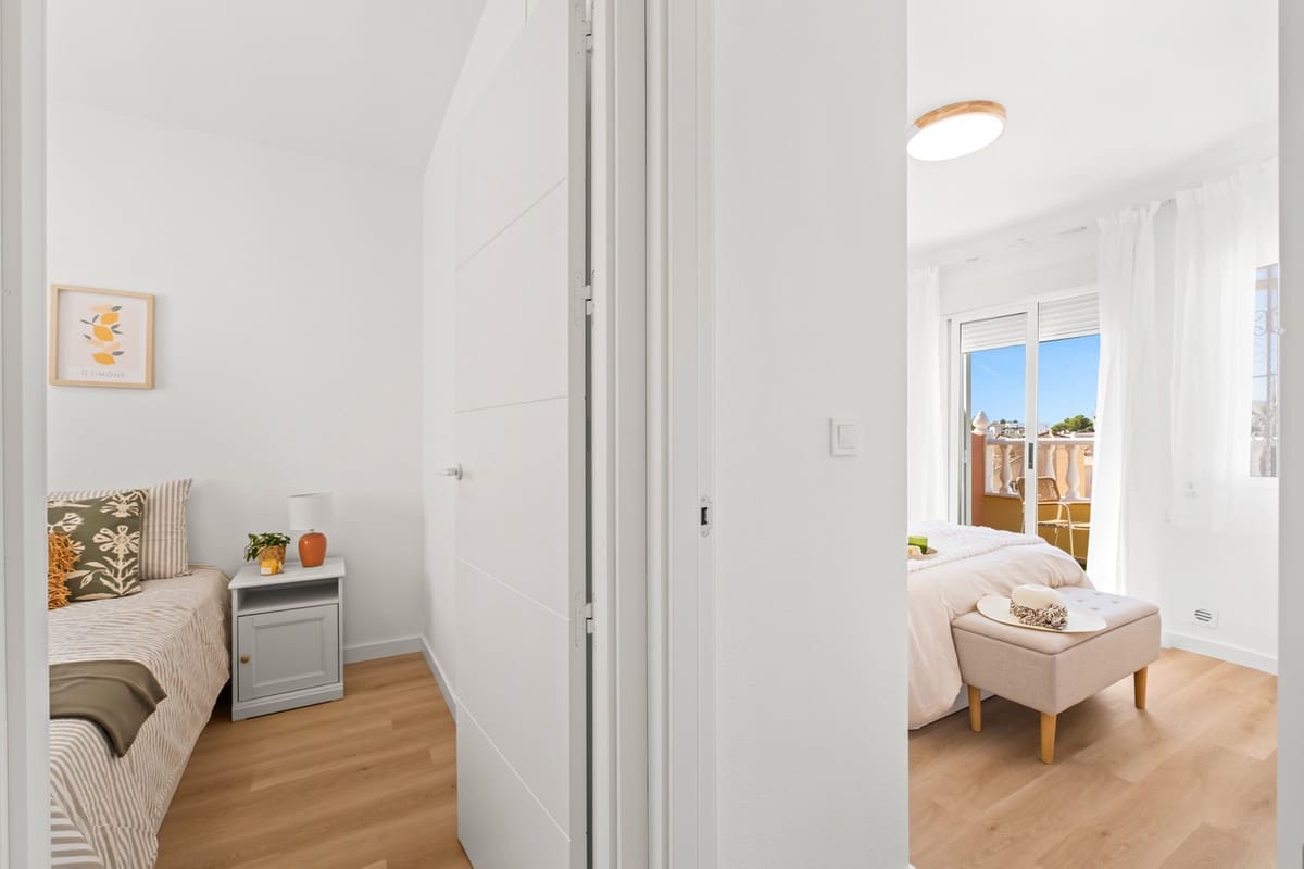 2 quarto Casa em Banda para venda em Orihuela com piscina - 229 800 € (Ref: 10137376)