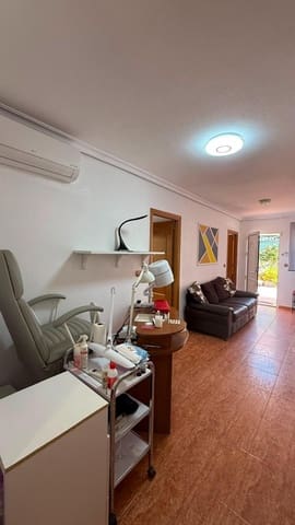 3 bedroom Bungalow for sale in Los Europeos, Torrevieja with garage - € 264,000 (Ref: 10137437)