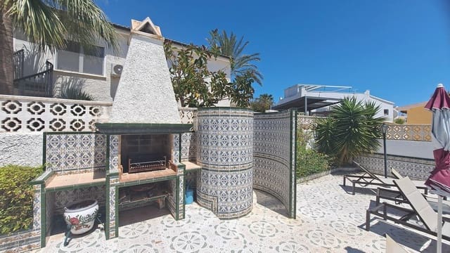 3 soveværelse Villa til salg i Las Filipinas med swimmingpool garage - € 350.000 (Ref: 10137523)