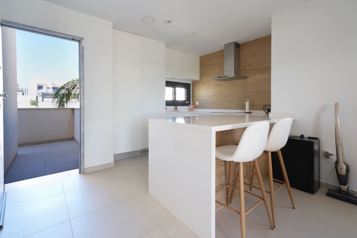 3 sovrum Lägenhet till salu i Pilar de la Horadada med pool garage - 349 000 € (Ref: 10137526)