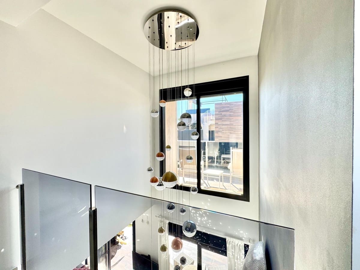 4 soverom Villa til salgs i Orihuela med svømmebasseng garasje - € 735 000 (Ref: 10137611)