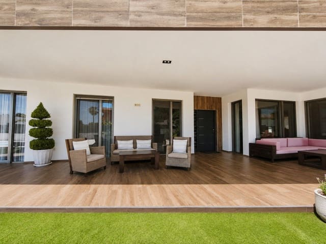 5 quarto Moradia para venda em Noroeste, Santa Pola com piscina garagem - 990 000 € (Ref: 10137617)