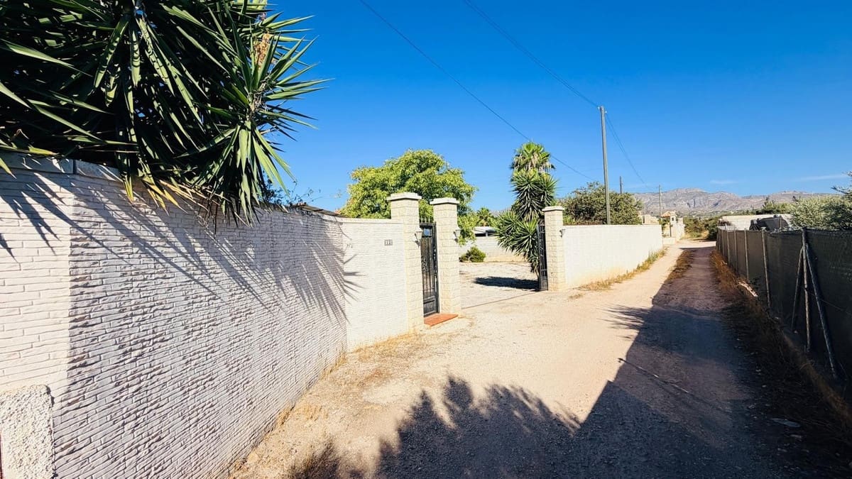 4 Zimmer Villa zu verkaufen in Crevillente / Crevillent mit Pool Garage - 300.000 € (Ref: 10137622)