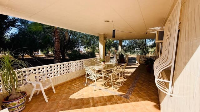 4 Zimmer Villa zu verkaufen in Crevillente / Crevillent mit Pool Garage - 300.000 € (Ref: 10137622)