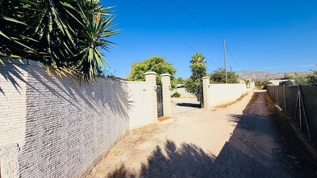 4 Zimmer Villa zu verkaufen in Crevillente / Crevillent mit Pool Garage - 300.000 € (Ref: 10137622)