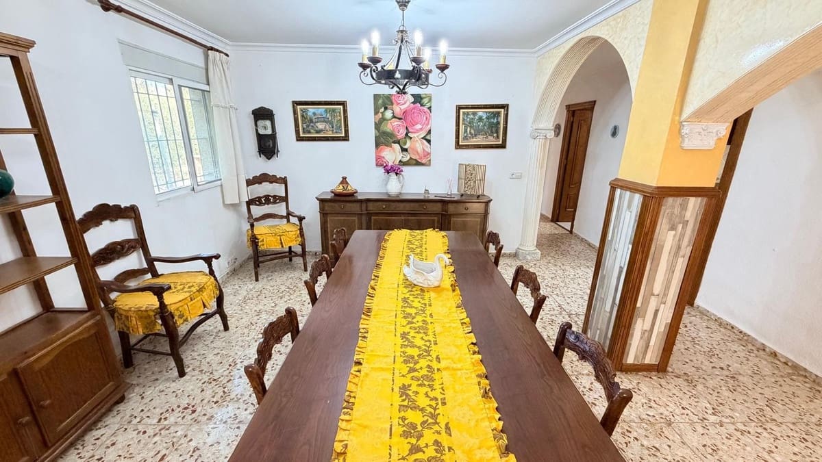 4 Zimmer Villa zu verkaufen in Crevillente / Crevillent mit Pool Garage - 300.000 € (Ref: 10137622)