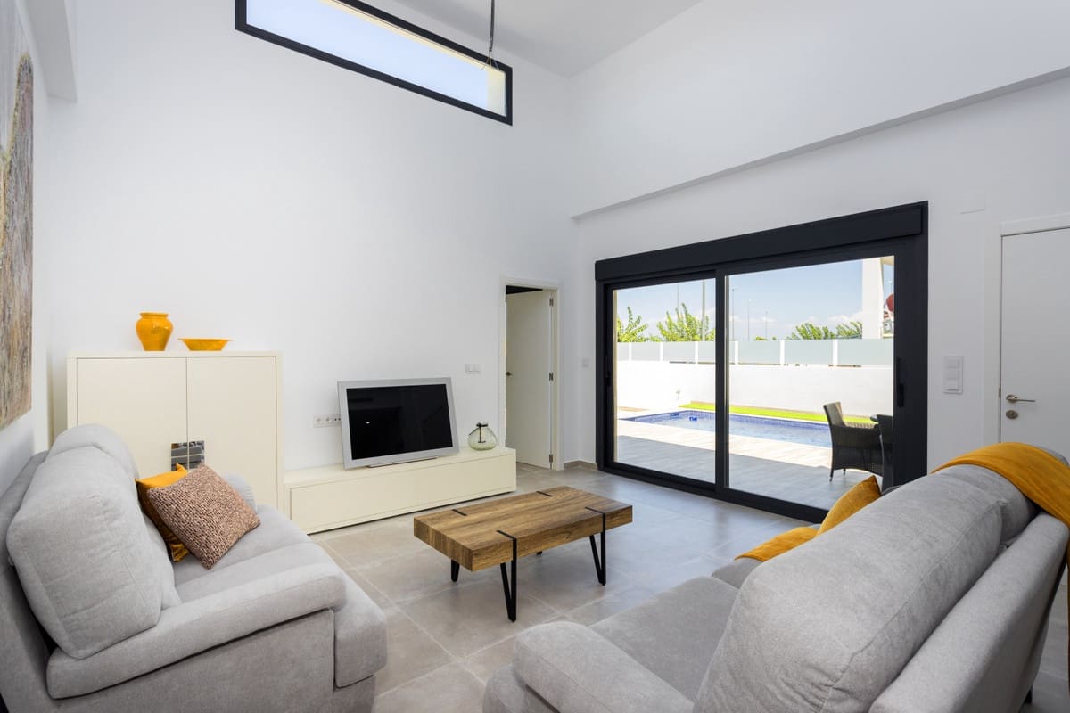 3 soveværelse Byhus til salg i Daya Nueva med swimmingpool garage - € 453.000 (Ref: 10138686)