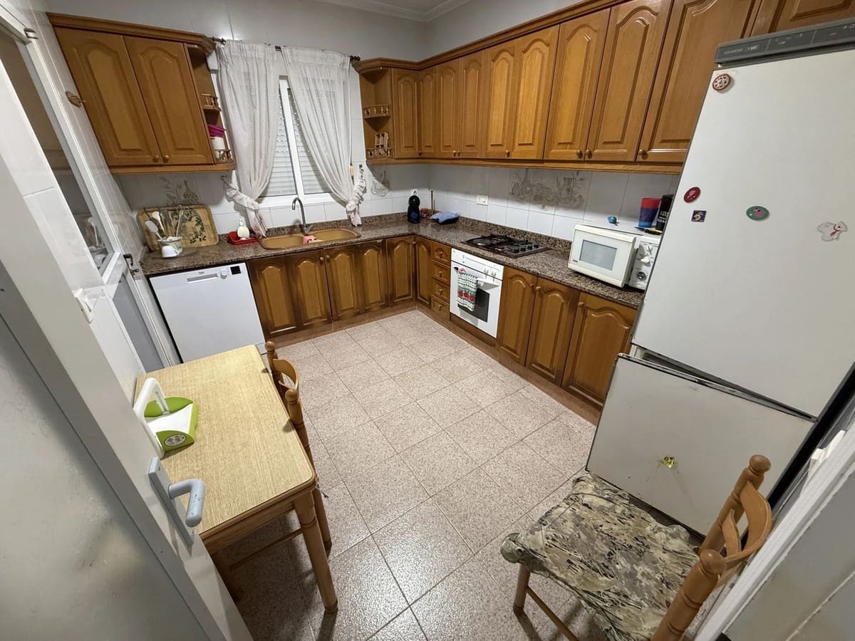 6 makuuhuone Huvila myytävänä paikassa Torrevieja mukana uima-altaan 
autotalli - 695 000 € (Ref: 10138700)