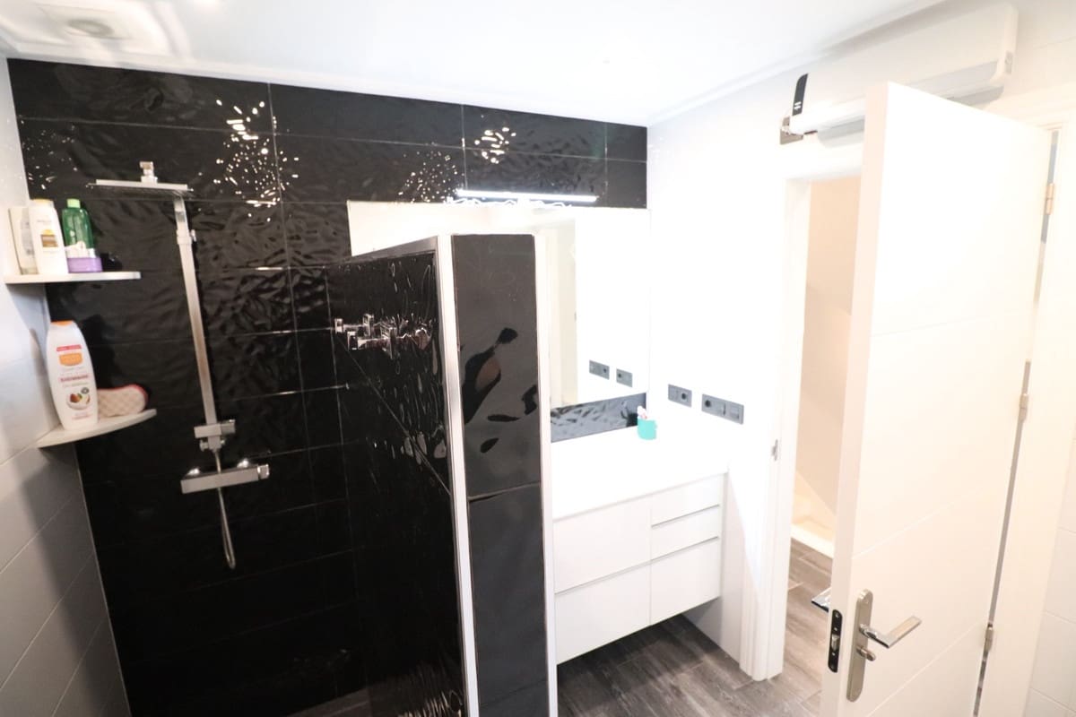 3 sypialnia Dom na sprzedaż w Redovan z garażem - 199 000 € (Ref: 10138746)
