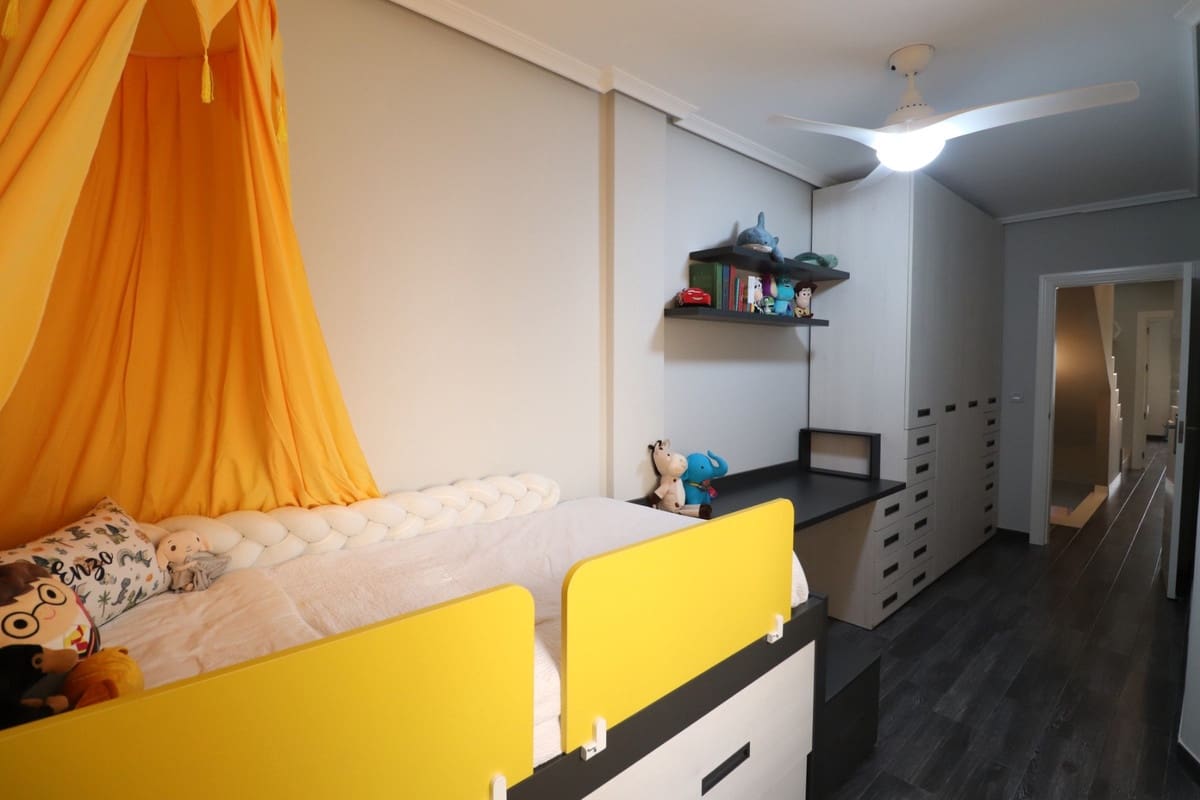 3 sypialnia Dom na sprzedaż w Redovan z garażem - 199 000 € (Ref: 10138746)