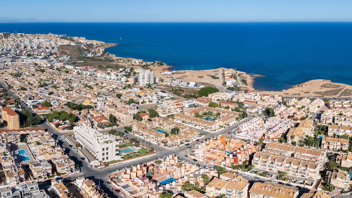 3 Zimmer Apartment zu verkaufen in Torrevieja mit Pool Garage - 499.900 € (Ref: 10139246)