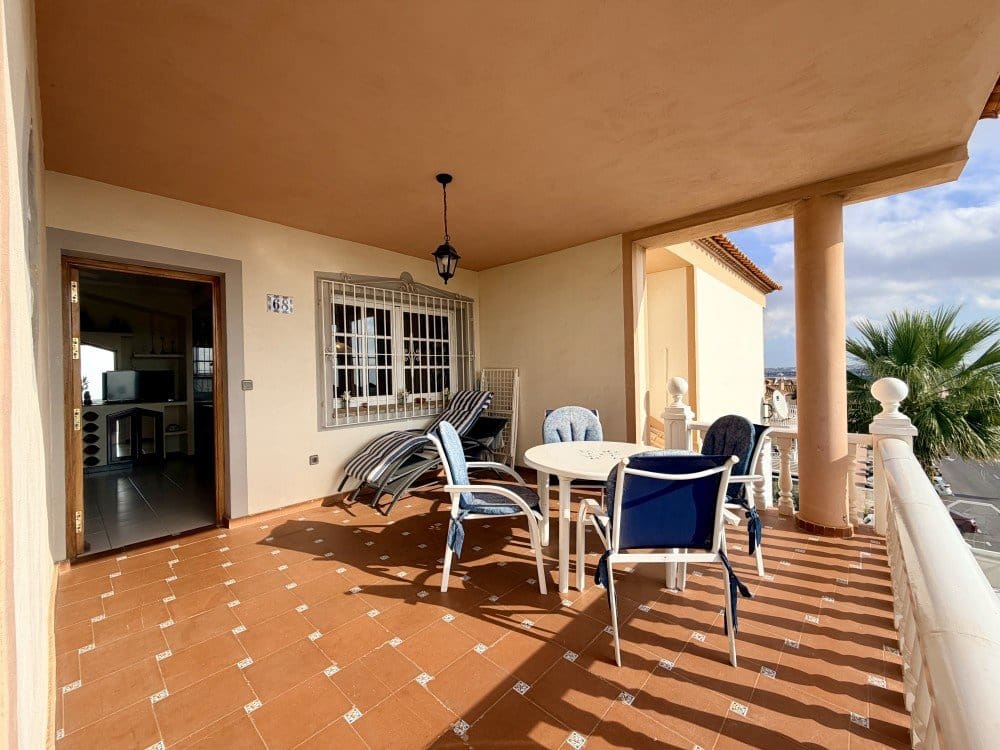 2 makuuhuone Bungalow myytävänä paikassa Torrevieja mukana uima-altaan - 175 000 € (Ref: 10139259)