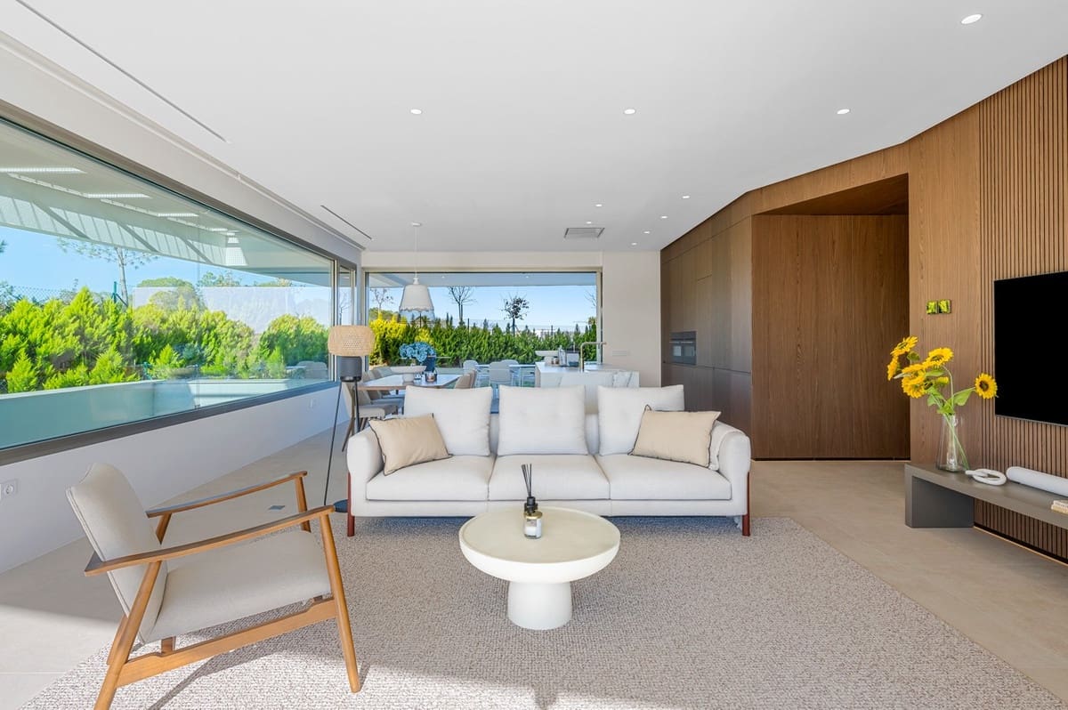 3 slaapkamer Appartement te koop in Las Colinas Golf met zwembad garage - € 1.099.000 (Ref: 10140508)