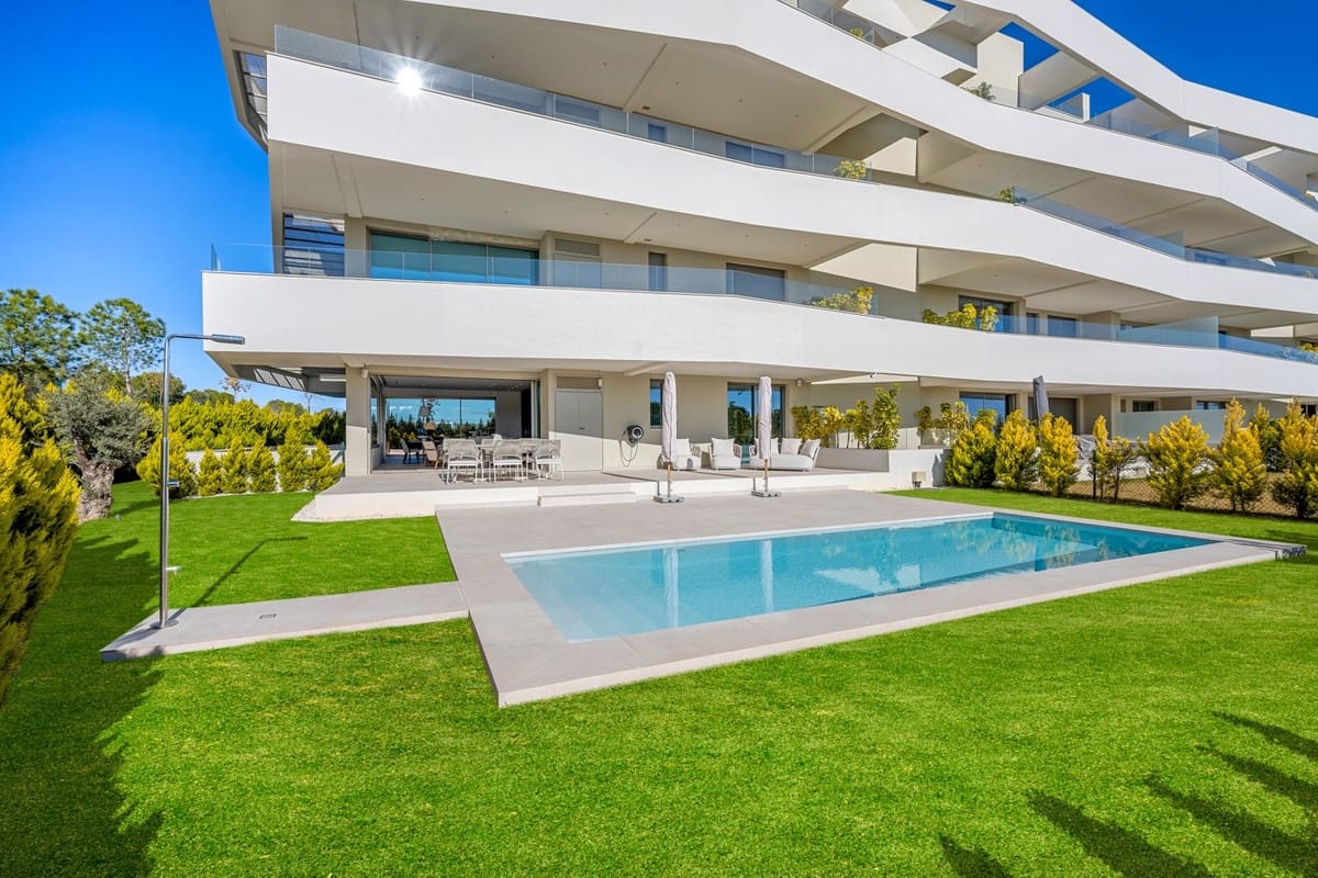 3 slaapkamer Appartement te koop in Las Colinas Golf met zwembad garage - € 1.099.000 (Ref: 10140508)