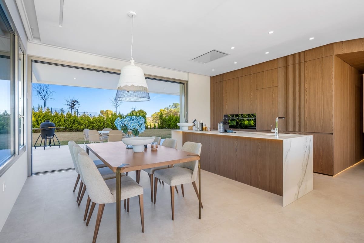 3 slaapkamer Appartement te koop in Las Colinas Golf met zwembad garage - € 1.099.000 (Ref: 10140508)
