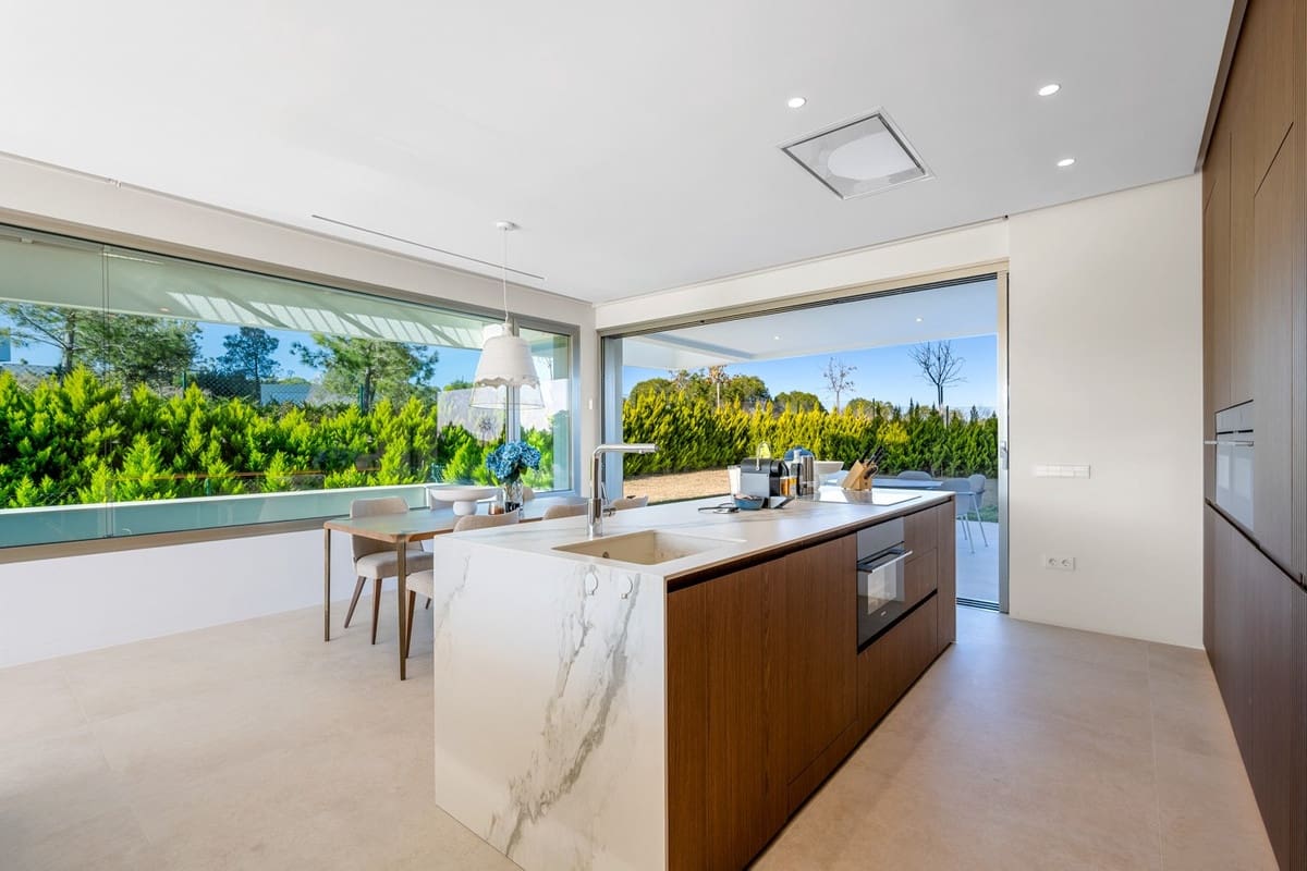 3 slaapkamer Appartement te koop in Las Colinas Golf met zwembad garage - € 1.099.000 (Ref: 10140508)