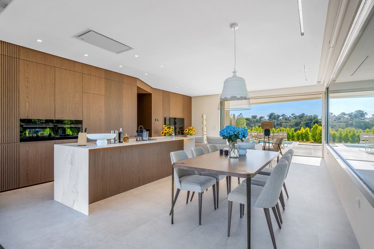 3 slaapkamer Appartement te koop in Las Colinas Golf met zwembad garage - € 1.099.000 (Ref: 10140508)