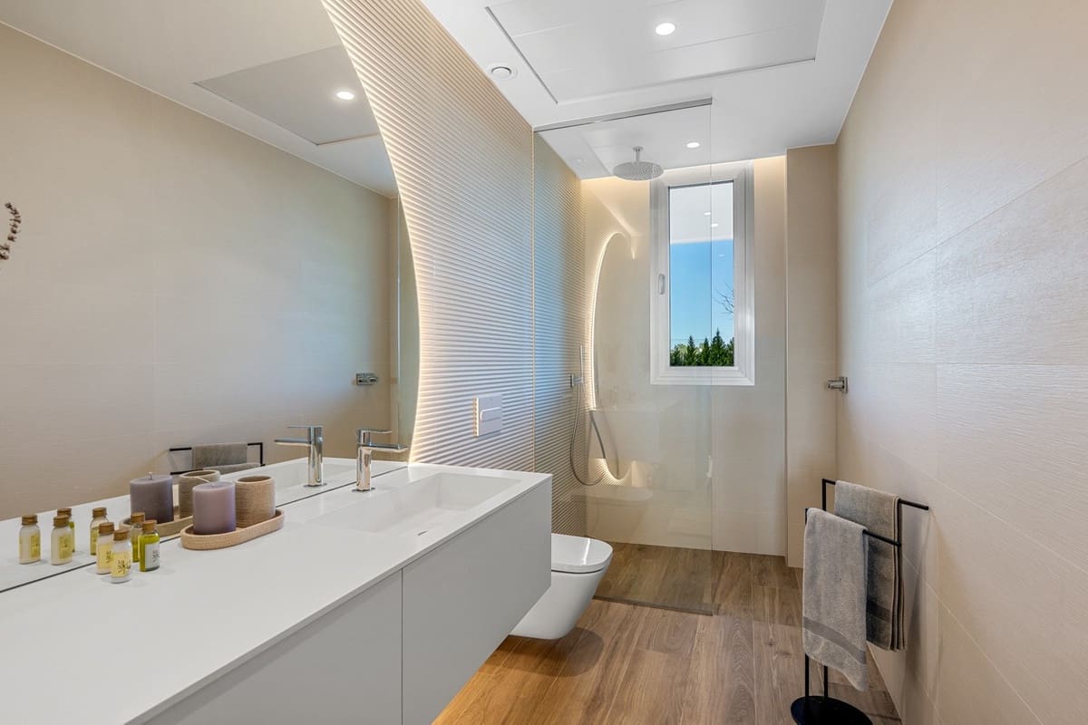 3 slaapkamer Appartement te koop in Las Colinas Golf met zwembad garage - € 1.099.000 (Ref: 10140508)