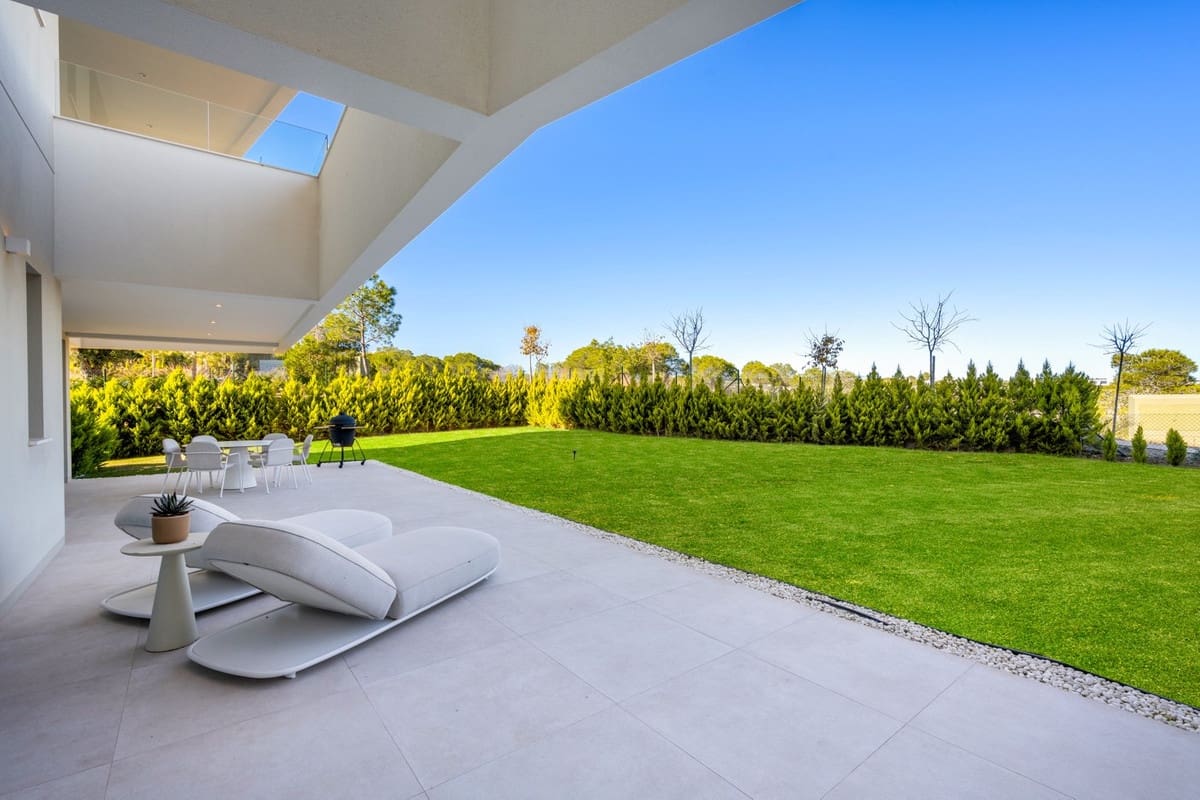 3 slaapkamer Appartement te koop in Las Colinas Golf met zwembad garage - € 1.099.000 (Ref: 10140508)