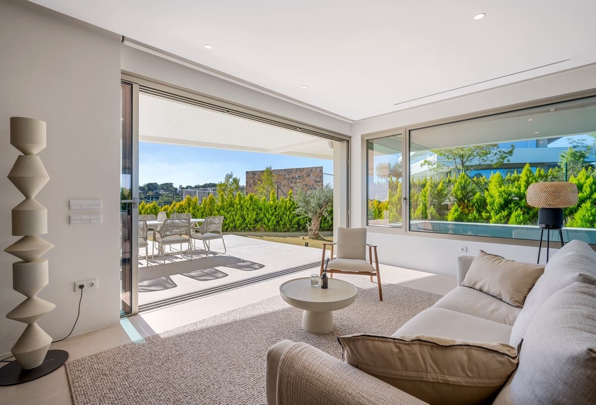 3 slaapkamer Appartement te koop in Las Colinas Golf met zwembad garage - € 1.099.000 (Ref: 10140508)