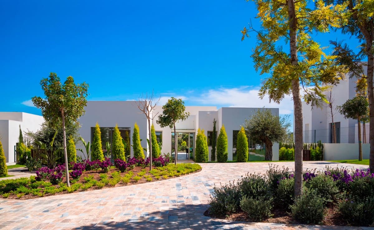 Chalet de 4 habitaciones en Las Colinas Golf en venta con piscina - 1.650.000 € (Ref: 10140512)