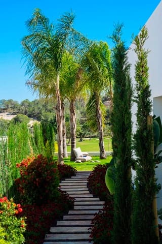 4 bedroom Villa for sale in Las Colinas Golf, Orihuela with pool - € 1,650,000 (Ref: 10140512)