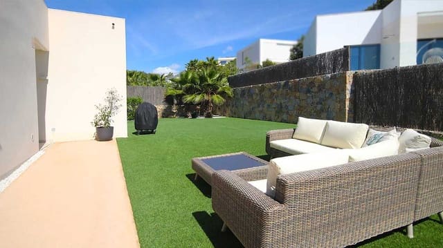 3 sypialnia Willa na sprzedaż w Las Colinas Golf, Orihuela z basenem garażem - 950 000 € (Ref: 10140515)