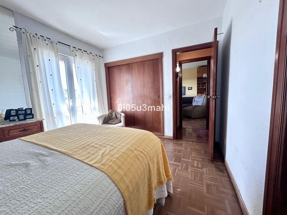 4 soveværelse Lejlighed til salg i Malaga by med swimmingpool garage - € 1.050.000 (Ref: 10140558)
