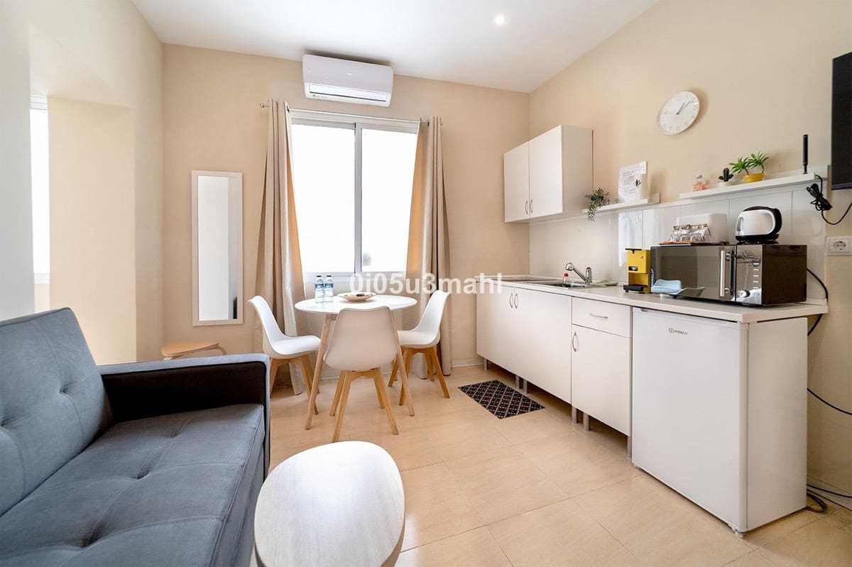 5 soveværelse Byhus til salg i Malaga by - € 990.000 (Ref: 10140562)