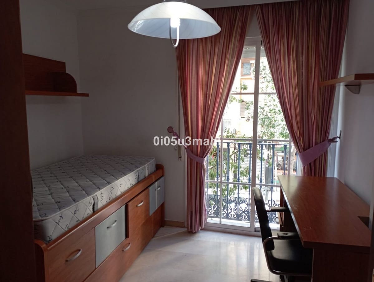 2 soveværelse Lejlighed til salg i Malaga by med garage - € 309.900 (Ref: 10140565)