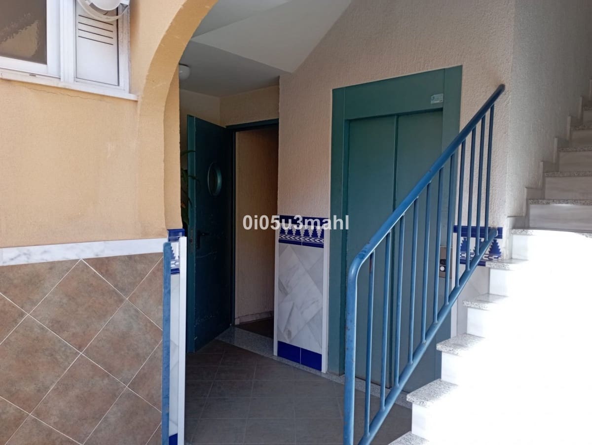 2 soveværelse Lejlighed til salg i Malaga by med garage - € 309.900 (Ref: 10140565)
