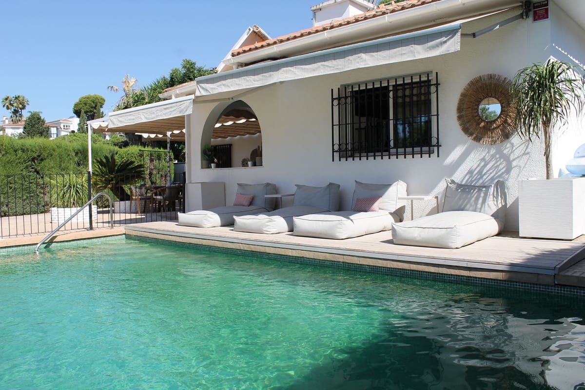 4 chambre Villa/Maison à vendre à Mijas Costa avec piscine garage - 799 000 € (Ref: 10140570)