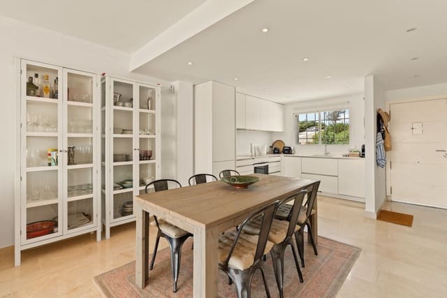 3 soverom Hus til salgs i El Paraiso, Estepona med svømmebasseng garasje - € 749 000 (Ref: 10140571)