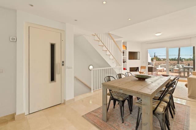 3 soverom Hus til salgs i El Paraiso, Estepona med svømmebasseng garasje - € 749 000 (Ref: 10140571)