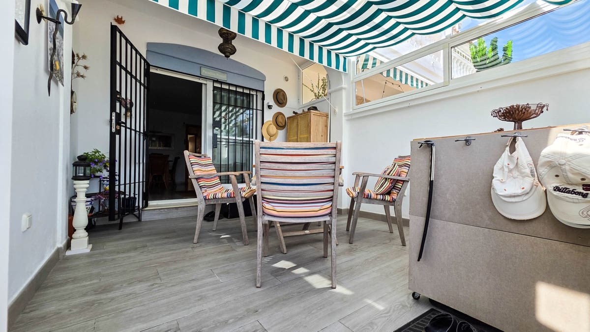 2 soverom Hus til salgs i Manilva med svømmebasseng - € 330 000 (Ref: 10140574)