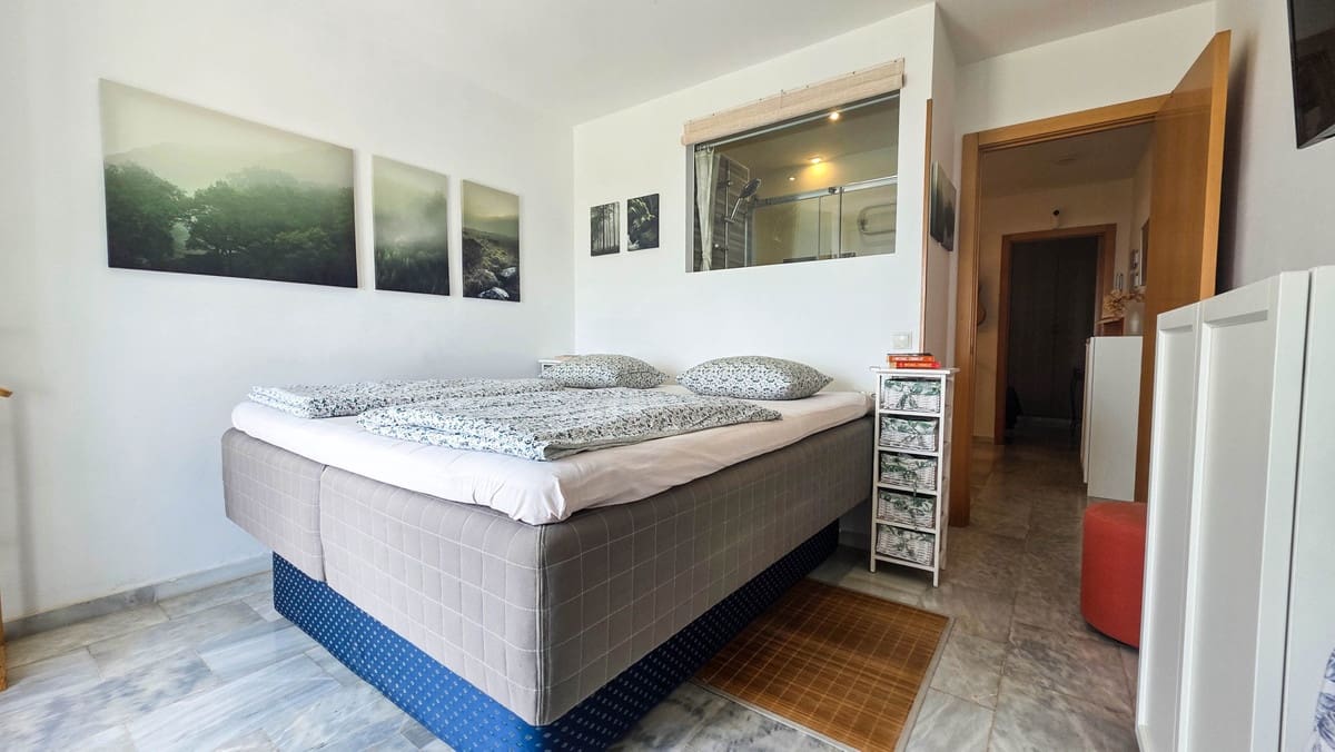 2 soverom Hus til salgs i Manilva med svømmebasseng - € 330 000 (Ref: 10140574)