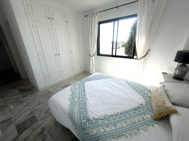 2 soverom Leilighet til salgs i El Paraiso, Estepona med svømmebasseng garasje - € 342 000 (Ref: 10140586)